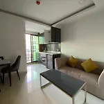 Compact Room In Wonderful Pool