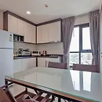 อพาร์ทเม้น 2 Bedroom Sea View, The Base *