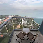 Top Floor New Amazing Studio With Sea View