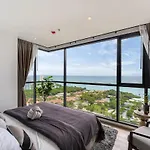 2 Bed Sea View High Floor Luxury *