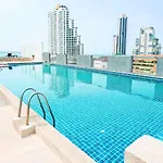 Luxury & Serenity In Pattaya - C-View Residence