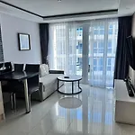 Grand Avenue 1br Pool View Smart Tv Wifi 6th Floor