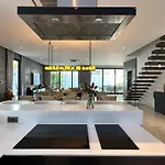 Near & Walk Street Luxury * Pattaya