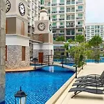 Modern 1-Bedroom Condo With Pool View Arcadia Beach Continental Pattaya