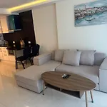 Grand Avenue 1br 6th Floor Pool View Smart Tv Wifi อพาร์ทเม้น *
