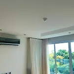อพาร์ทเม้น уютная в европейском квартале, Pratumnak Pattaya