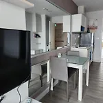 Apartment Centric Sea Pattaya中心海 *