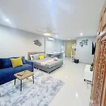 Villa Sun And Moon House *