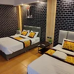 Priory Hillside Hotel 2*