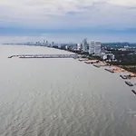 Platinum Pool Pattaya