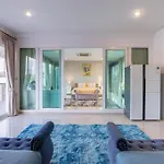 Platinum Pool Hotel