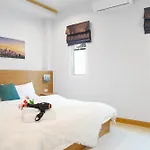 วิลล่า Luxury Villa, 5br 6ba, Private Pool With Jacuzzi Cityhouse54