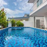 Luxury Villa, 5br 6ba, Private Pool With Jacuzzi Cityhouse54 Pattaya