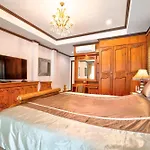 วิลล่า Nautica - Unique Boathouse 4br Pool Pattaya