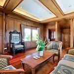 Nautica - Unique Boathouse 4br Pool วิลล่า Pattaya