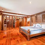 Nautica - Unique Boathouse 4br Pool