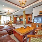 Nautica - Unique Boathouse 4br Pool วิลล่า Pattaya