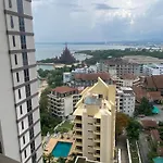 อพาร์ทเม้น Baan Plai Haad