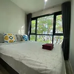 Apartment 2 Bed Spacious Location In