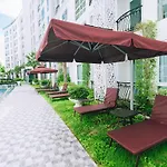 Bright Corner Apartment, Central Location