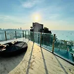 อพาร์ทเม้น Sea View At Pattaya
