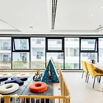 อพาร์ทเม้น Excellent Location Beautiful Pool *