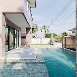 3-bedroom, 3-bathroom Townhouse, Community With Swimming Pool, Gym, Walking Street For 20 Minutes By Car * Pattaya