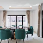 3-bedroom, 3-bathroom Townhouse, Community With Swimming Pool, Gym, Walking Street For 20 Minutes By Car *