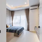 Apartment 3-bedroom, 3-bathroom Townhouse, Community With Swimming Pool, Gym, Walking Street For 20 Minutes By Car *