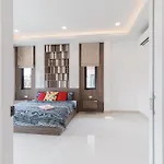 3-bedroom, 3-bathroom Townhouse, Community With Swimming Pool, Gym, Walking Street For 20 Minutes By Car *