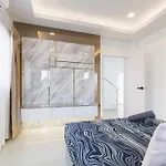 3-bedroom, 3-bathroom Townhouse, Community With Swimming Pool, Gym, Walking Street For 20 Minutes By Car