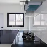 Apartment 3-bedroom, 3-bathroom Townhouse, Community With Swimming Pool, Gym, Walking Street For 20 Minutes By Car Pattaya