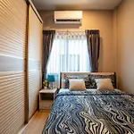 3-bedroom, 3-bathroom Townhouse, Community With Swimming Pool, Gym, Walking Street For 20 Minutes By Car Pattaya