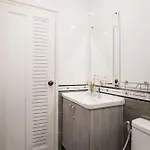 3-bedroom, 3-bathroom Townhouse, Community With Swimming Pool, Gym, Walking Street For 20 Minutes By Car Pattaya