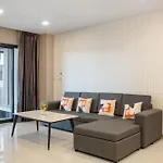 3-bedroom, 3-bathroom Townhouse, Community With Swimming Pool, Gym, Walking Street For 20 Minutes By Car