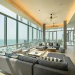 Family Suite 2Bedroom Central Pattaya Near Beach 450 M