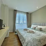 Apartment With Sea View Pattaya
