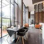 Page 10 Hotel