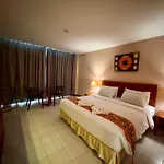 Crown Pattaya Beach Hotel