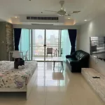 อพาร์ทเม้น View Talay 6 By Anatolia *