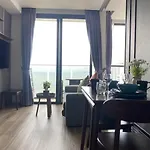 อพาร์ทเม้น Luxury Sea View High Floor