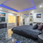 Pratumnak Penthouse X Monthstayz Thailand Pattaya