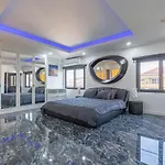 อพาร์ทเม้น Pratumnak Penthouse X Monthstayz Thailand Pattaya