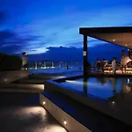 อพาร์ทเม้น - Pool