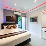 Bella 2 - 7 Bedroom Luxury Pool - 14min To Walking Street * Pattaya