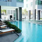 Sea View 2 Bed High Floor
