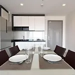 Sea View 2 Bed High Floor อพาร์ทเม้น *