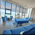 อพาร์ทเม้น Sea View 2 Bed High Floor