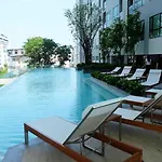 อพาร์ทเม้น Sea View 2 Bed High Floor
