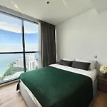 Sea View Amazing 2 Bed Room-mesmerizing Views อพาร์ทเม้น